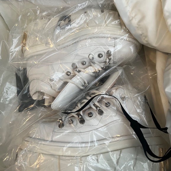 Gucci platform sneaker/boot - Picture 13 of 14